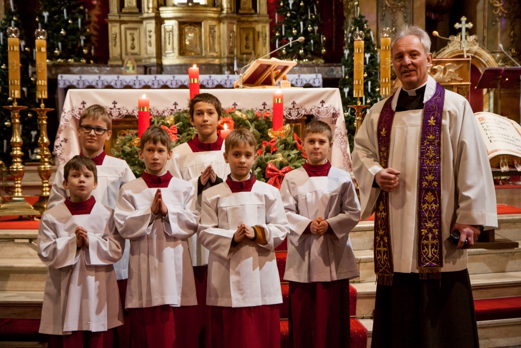 2022-12-18 – Święcenie ministrantów