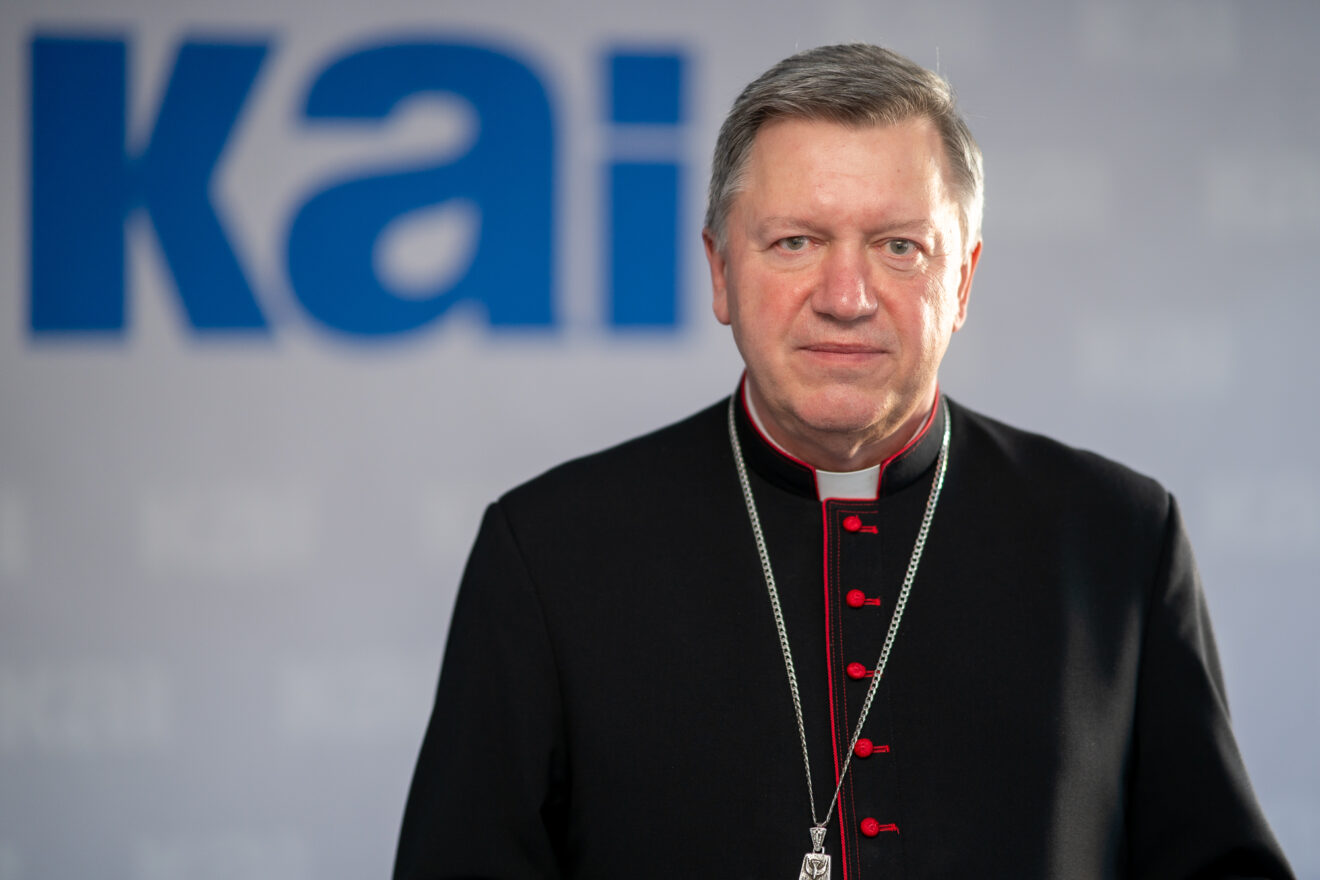 Zastępca Przewodniczącego Episkopatu: Musimy się oczyścić!